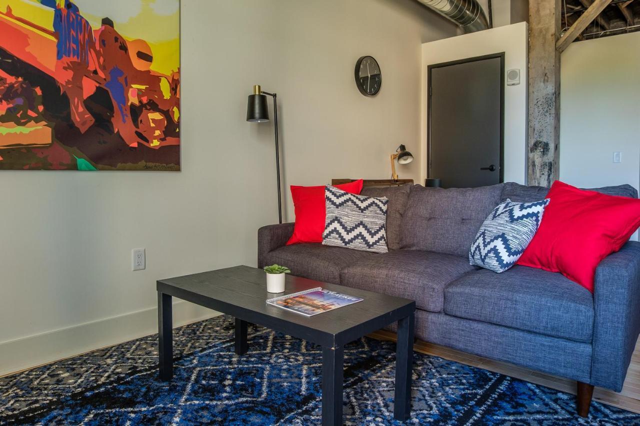 Ferienwohnung Frontdesk Maxwell Lofts Milwaukee Walker'S Point Zimmer foto